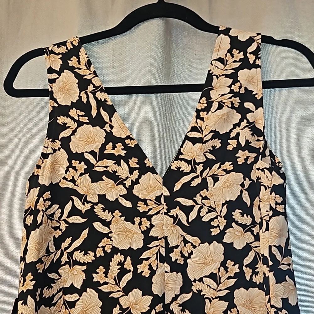 Express Dress - Picture 6 of 7